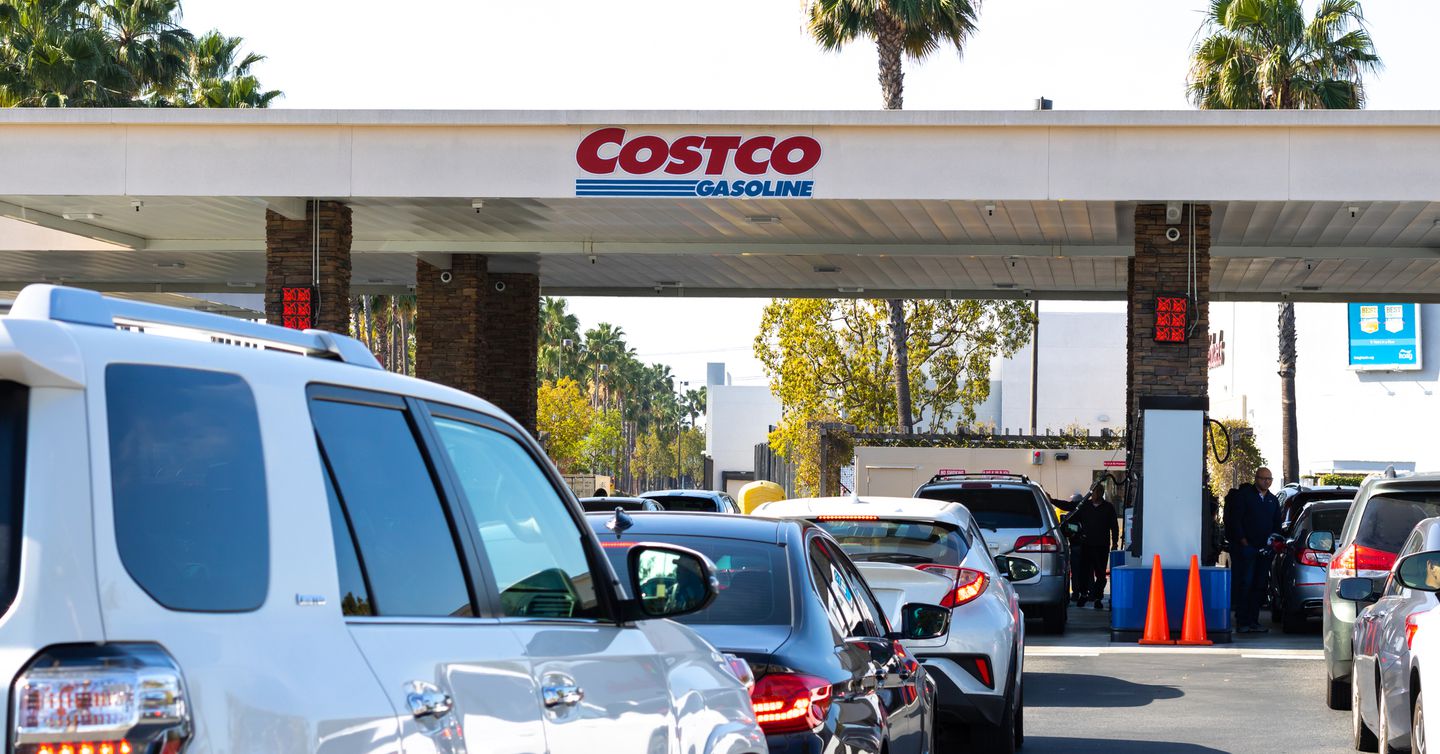 Tomorrow's Gas Prices: How much will gas cost in Toronto, Costco, Ontario, and Calgary tomorrow?