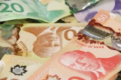 What Is Canada's $300 Federal Payment News? Who Is Allowed To? Dates of Payment