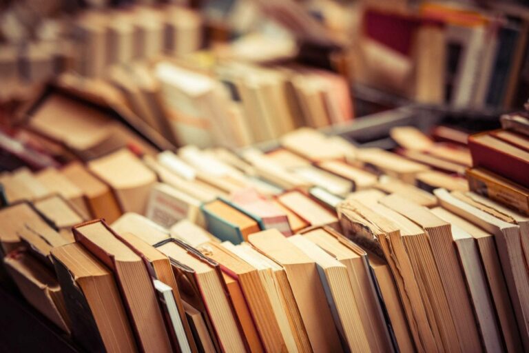 Top Affordable Places to Get Secondhand Books in Canada